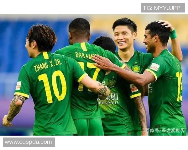 重庆与鲁能激战正酣现场直播全程回顾与精彩瞬间分析